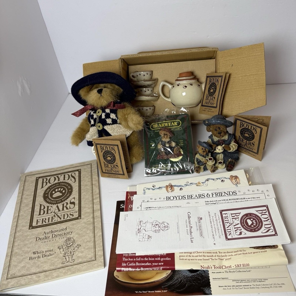 Boyds Bears Catherine and Caitlin Berriweather‎ /Fine cup of tea set 02000-21